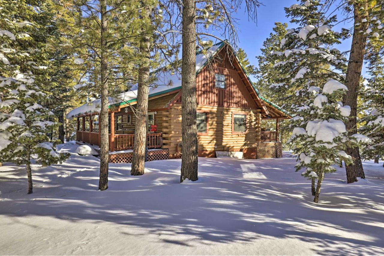 Rustic Duck Creek Village Cabin With Fire Pit! 外观 照片